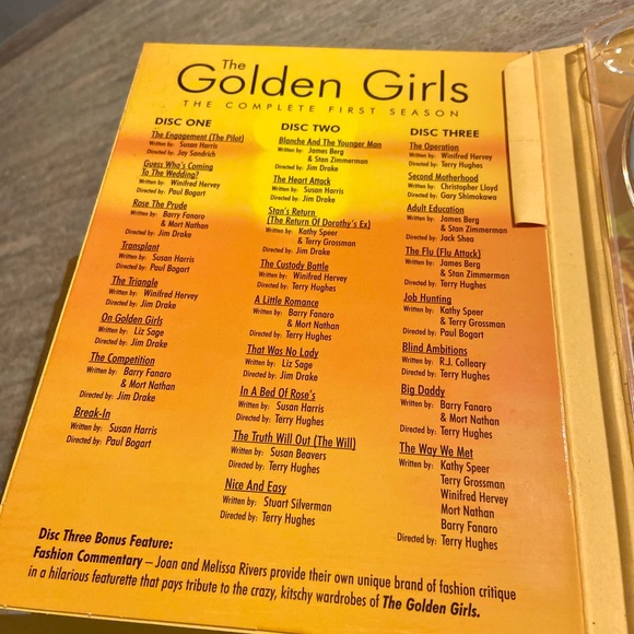 The Complete First Season of the Golden Girls - Picture 5 of 5